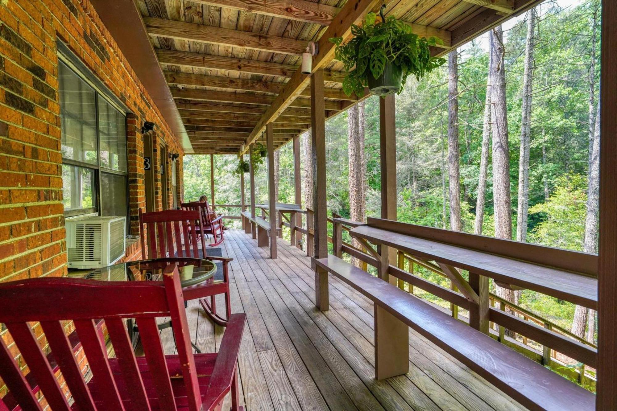 Cascades Inn Tiger Dış mekan fotoğraf